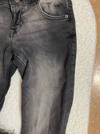 Pantalón tiro bajo negro