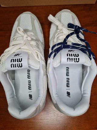 Miu Miu x New Balance Zapatillas Grises Blancas