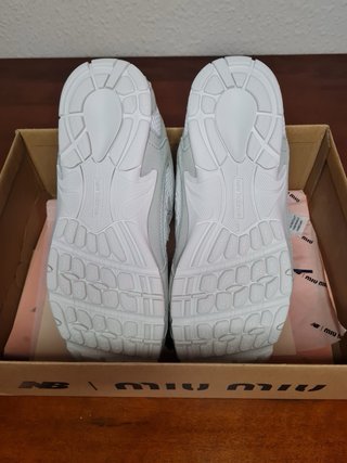 Miu Miu x New Balance Zapatillas Grises Blancas