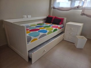 Cama nido beige+colchones+cajonera+papelera