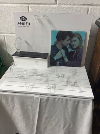 Expositor Marea para relojes y joyas