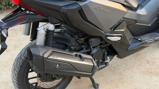 Honda ADV 350 Negra/Gris