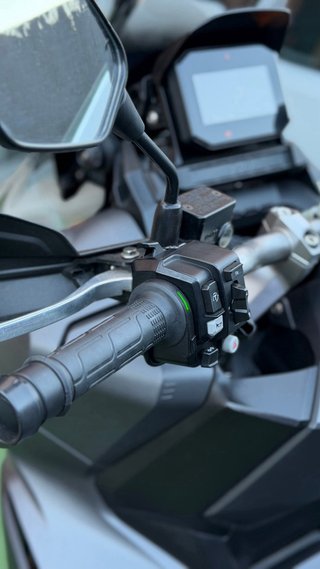 Honda ADV 350 Negra/Gris