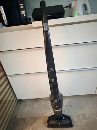 Aspiradora Electrolux ERG28 2 en 1