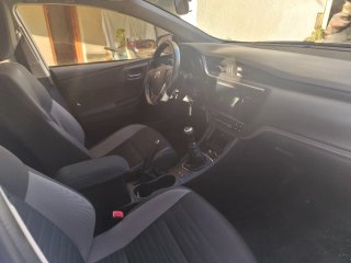 Toyota Auris 2015