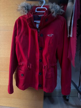 Abrigo Hollister Rojo Talla L