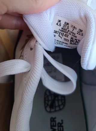 Zapatillas Puma Blancas y Negras