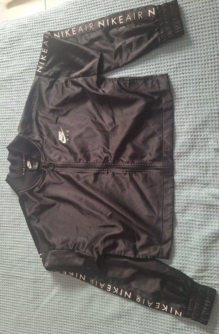 Chaqueta Corta Nike Air Negra