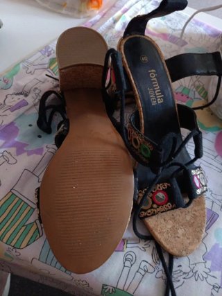 Sandalias tacón pedrería negras talla 40