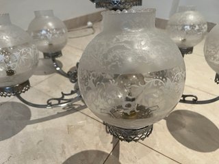 Lámpara de araña antigua de 5 brazos