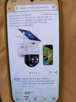 Cámara de vigilancia blanca