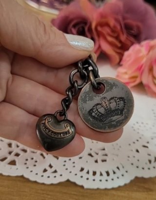 Colgante Juicy Couture Corazón y Corona Vintage