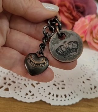 Colgante Juicy Couture Corazón y Corona Vintage