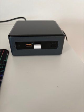 Pack: Intel NUC 16 GB RAM, 1 000GB y monitor 29