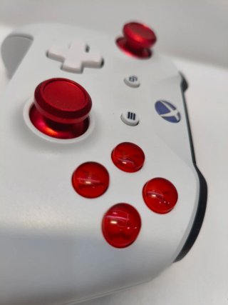 Controller Xbox One bianco e rosso