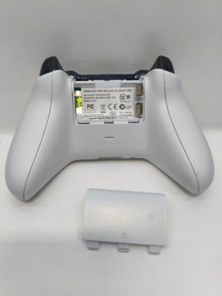 Controller Xbox One bianco e rosso