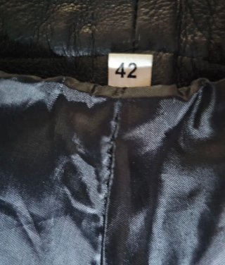Pantalón De Cuero Negro Cordones Laterales