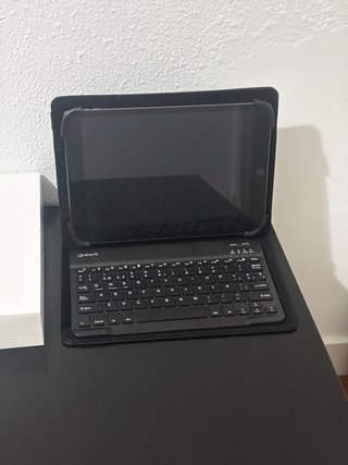 iPad 10.2 2021 Space Gray + funda teclado