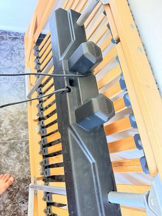 Cama articulada de madera y plástico
