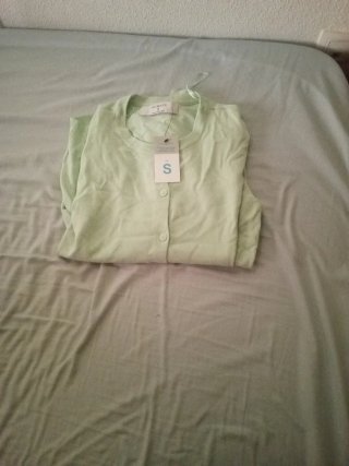 Rebeca fina Primark verde talla S