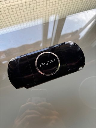 Sony PSP 3000 Negra + Cargador