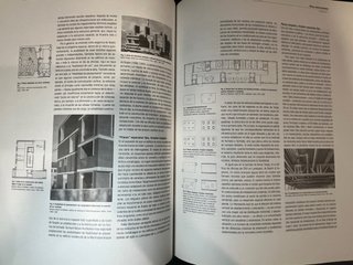Construir La Arquitectura del Material En Bruto...