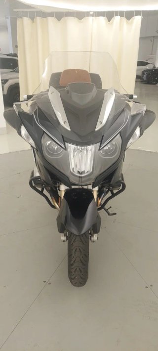 BMW R1200RT Azul oscura y Marrón