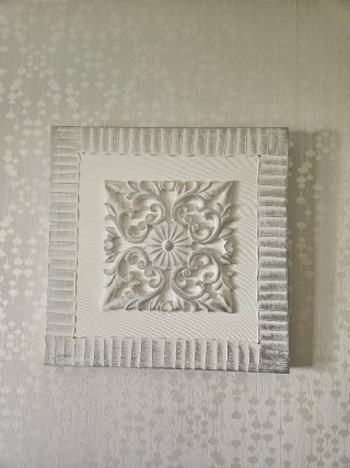 Cuadro Decorativo Plateado y Blanco