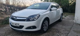 Opel Astra 2011