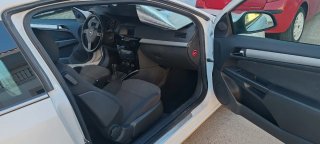 Opel Astra 2011
