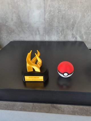 Trofeo + Pokéball
