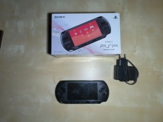 PSP E1004 Street con caja y cargador
