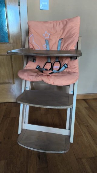 Trona infantil madera y textil naranja