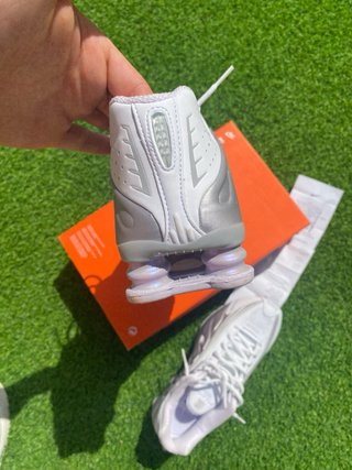 Nike Shox R4 Blancas/Plata Talla 40