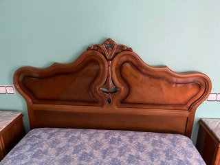 Dormitorio: Mesitas y Cabecero Madera