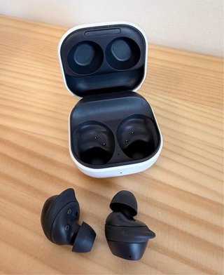 Samsung Galaxy Buds FE Graphite + caja