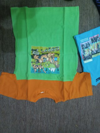 Set 4 T-shirt Bambino 7-8 Anni
