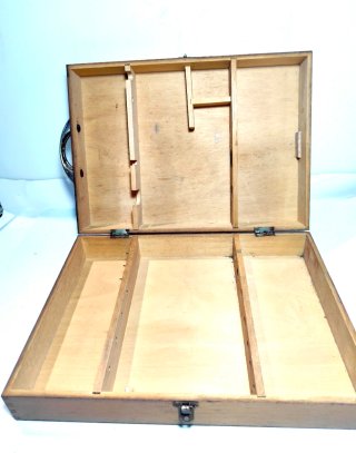 Caja de madera para herramientas