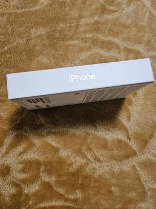Caja iPhone 11 blanco