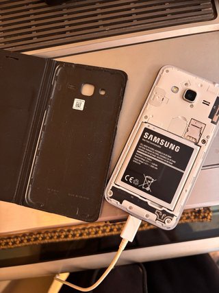 Samsung Galaxy J3 6 con caja, cargador y funda