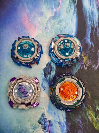 Lote Beyblade Burst Takara Tomy