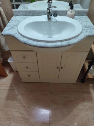 Mueble de lavabo con pica y espejo