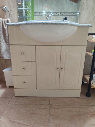 Mueble de lavabo con pica y espejo
