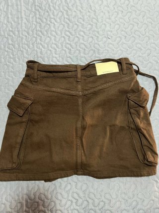 Falda Stradivarius marrón cargo