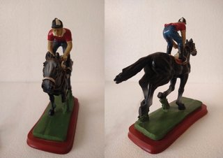 2 caballos con jockeys en resina. Danbury Mint