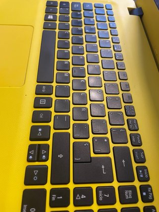 Portátil Acer i3 500GB SSD Amarillo