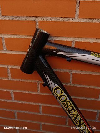 Cuadro de carbono COSTANTINO Professional. NUEVO.