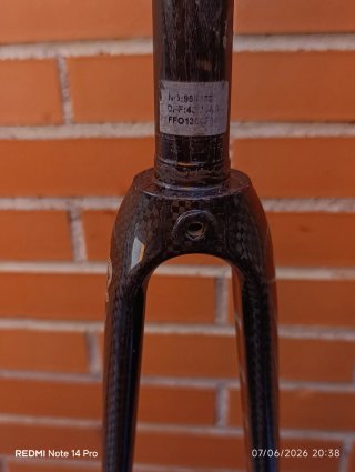 Cuadro de carbono COSTANTINO Professional. NUEVO.