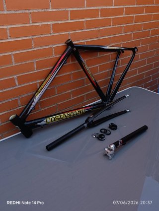 Cuadro de carbono COSTANTINO Professional. NUEVO.