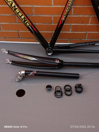 Cuadro de carbono COSTANTINO Professional. NUEVO.
